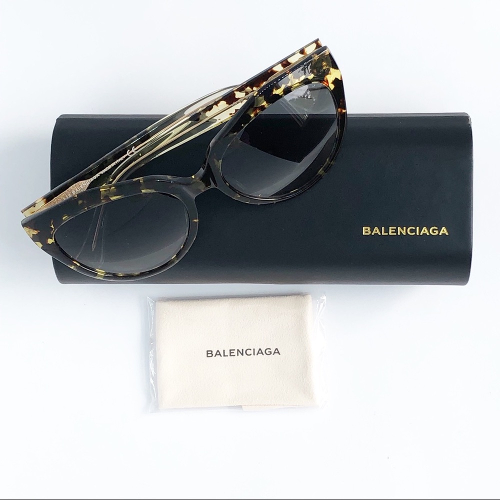 Balenciaga Cat Eye Sunglasses - Picture 7 of 8